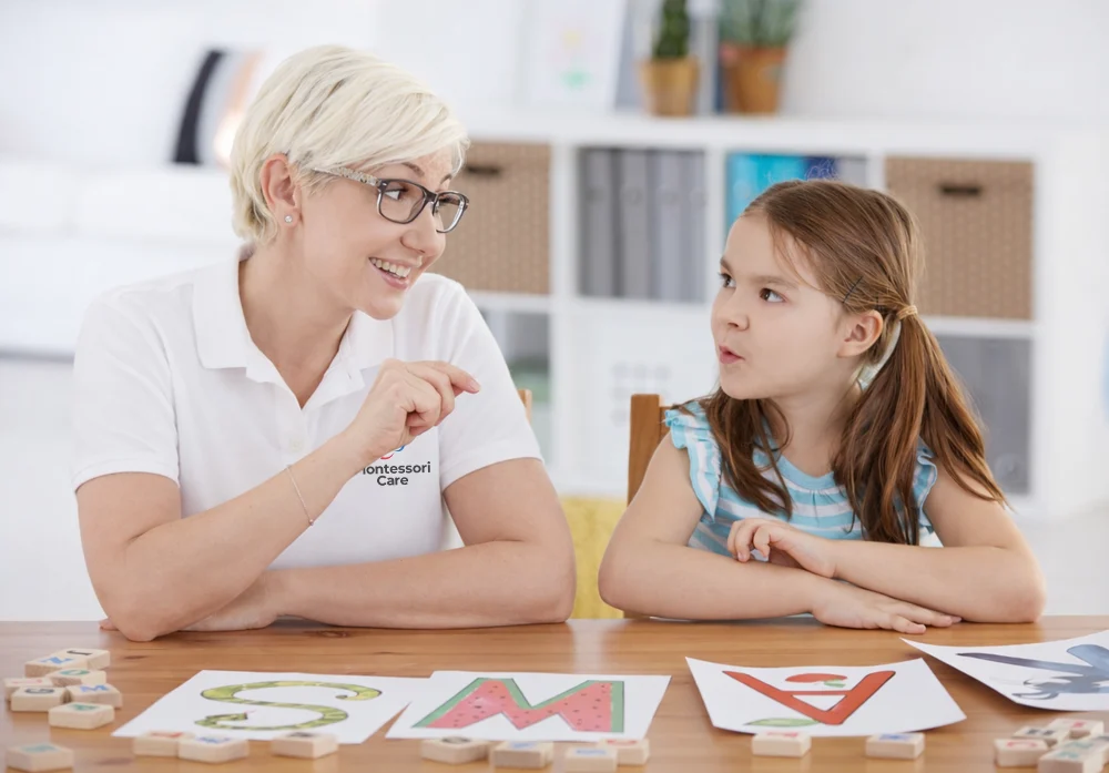 Allied health therapist delivering mobile occupational therapy at home – Montessori Care